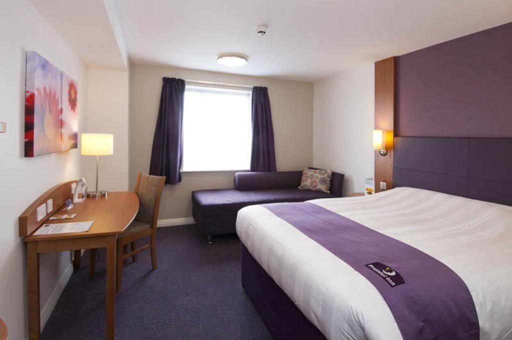 Premier Inn Cambridge Girton  Luaran gambar