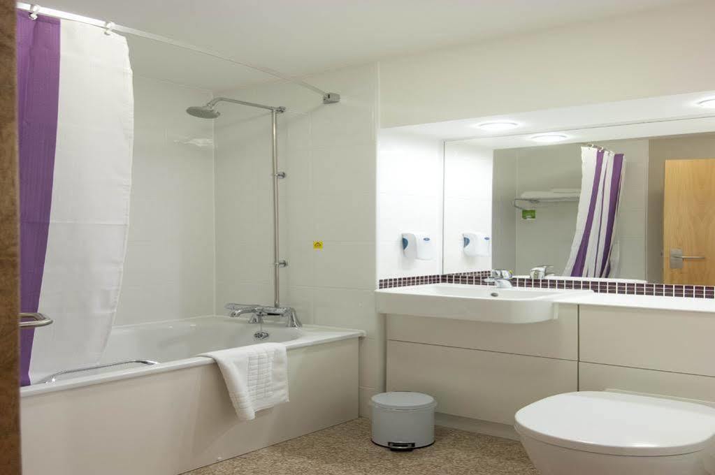 Premier Inn Cambridge Girton  Luaran gambar