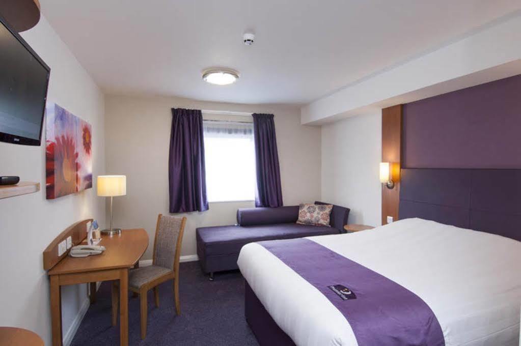Premier Inn Cambridge Girton  Luaran gambar