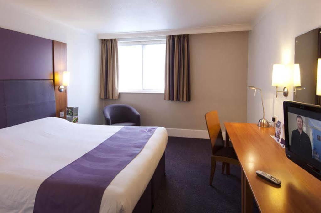 Premier Inn Cambridge Girton  Luaran gambar