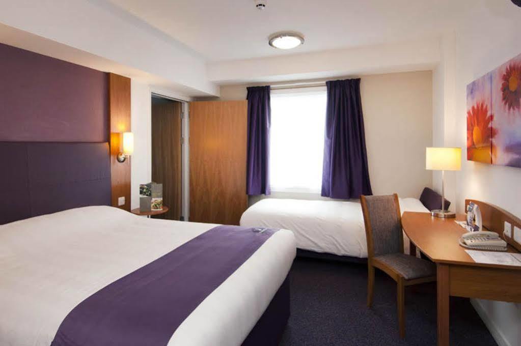 Premier Inn Cambridge Girton  Luaran gambar